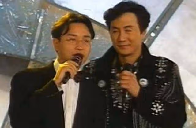 許冠傑為小兒子慶生，45歲許懷欣抗病成功精神足，三代同堂太溫馨