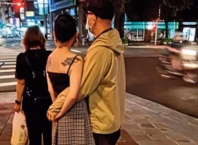 大S具俊曄韓服婚紗照曝光？兩人甜蜜熱吻