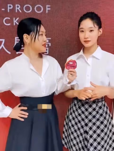 小s三女兒同框視頻 老大像小s老二像大s