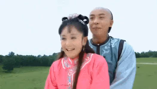 為什麼電視上的演員只有上身?看到全景後好尷尬