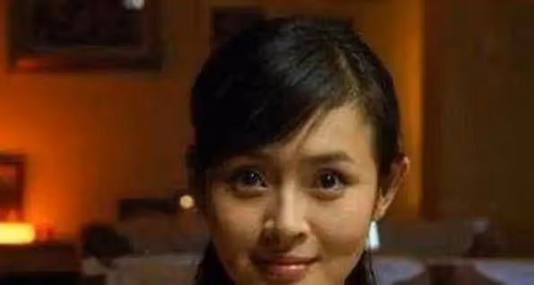 演員俞銘嘉：被父母逼婚後，27歲就嫁給了相親對象，現在怎麼樣了？