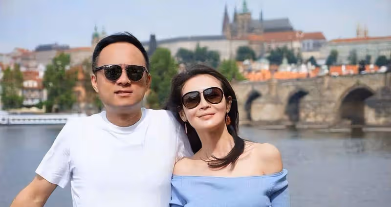 演員俞銘嘉：被父母逼婚後，27歲就嫁給了相親對象，現在怎麼樣了？