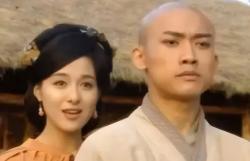 沉傲君：向聶遠求婚200萬，被拒絕，相親時娶了