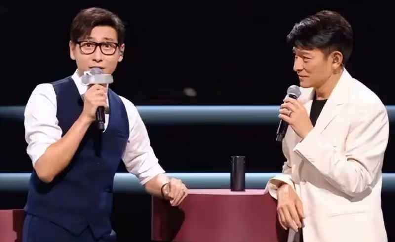李豪為劉德華的尷尬聊天道歉，老婆卻說他不擅長採訪，但他是娛樂主持鼻祖