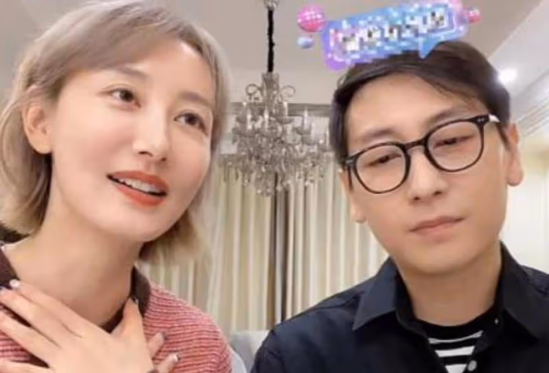 李豪為劉德華的尷尬聊天道歉，老婆卻說他不擅長採訪，但他是娛樂主持鼻祖