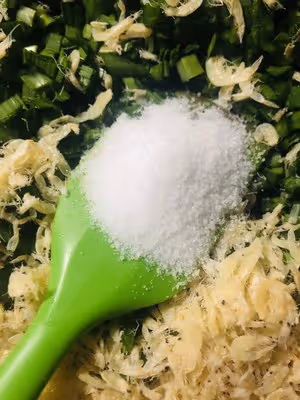 韭菜雞蛋素餃子（附韭菜不出水絕招）