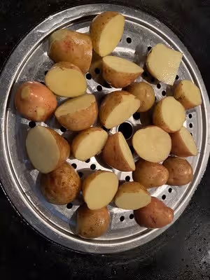 重慶學校門口的鍋巴洋芋