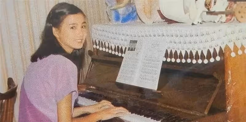 拒絕成龍追求!24歲「當紅時嫁入豪門」遭冷眼 丈夫被綁勒索1億「她孤身救夫」地位逆襲!