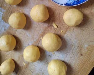 軟糯香甜的南瓜餅南瓜球