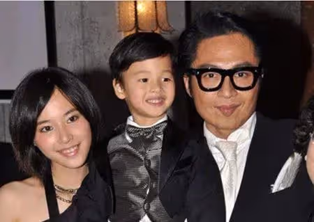 不顧家人反對！事業巔峰期「閃嫁大21歲影帝」　十年婚姻結束「獨自撫養2兒」近況卻讓人羨慕