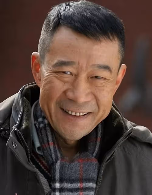 結婚40年!76歲老戲骨「為離婚」與妻子2次對簿公堂 晚年「孤身一人」感覺愧對兒子:都是我造成的