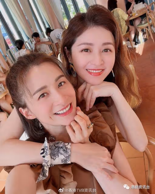 TVB前港姐婚後依舊美艷!化身飛機師賀老公50歲生日