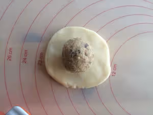 雲腿玫瑰酥皮月餅，就是要有肉才吃