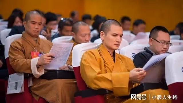「最帥和尚」釋明心：放棄鐵飯碗出家，被富婆追求，母親卻嫌丟人
