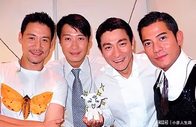 一場線上演唱會3.5億人觀看,劉德華用7首老歌,詮釋了藝德和實力