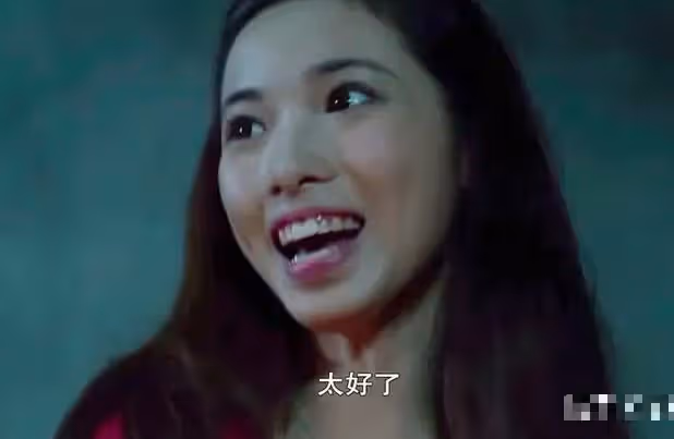 出道多年長相瘋狂變化，從醜小鴨變成白天鵝，她才是整容如換臉！