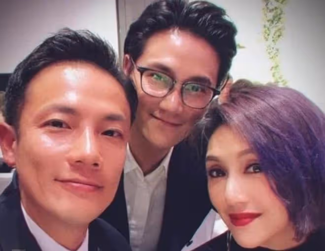 51歲港星丁子峻定居上海,娶內地女演員為妻,結婚16年無娃仍恩愛