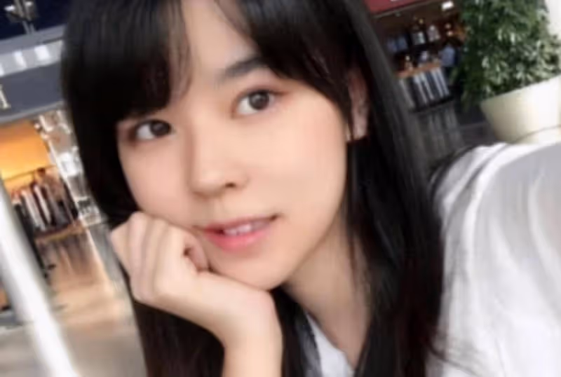 美女主播曬早年照片,劉思瑤顏值大變樣,沫子也太清純了