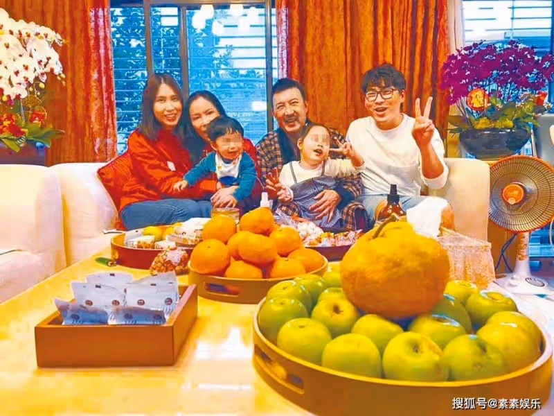 余苑綺離世第18天，一雙兒女哭著要找媽媽，外公餘天難以接受現實