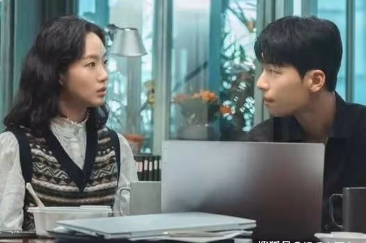 《小小姐們》是翻拍的小婦人嗎？《小小姐們》結局是什麼？更新時間每周幾集？