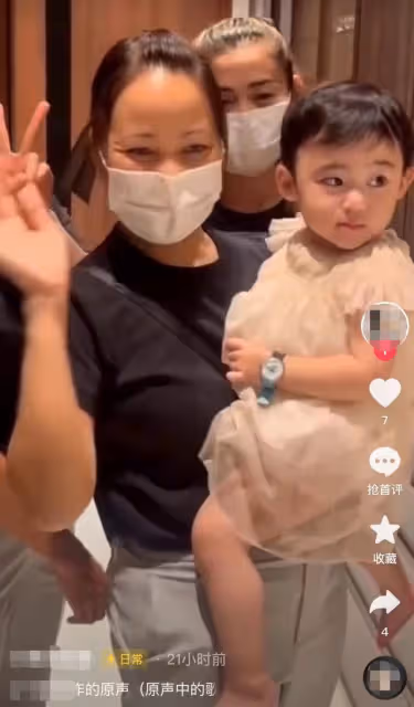 83歲劉詩昆曬1歲女兒日常,家中保姆排成隊照顧,豪宅內擠滿傭人