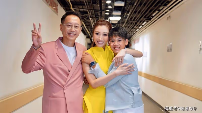 李嘉欣發文感謝兒子做小主持人,許建彤在紅館台風穩健妙語連珠
