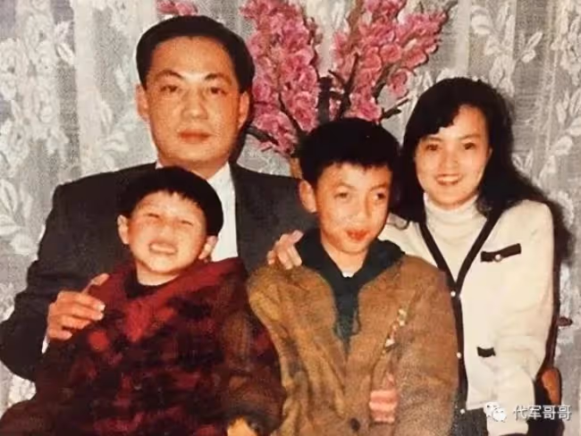 她13歲被家人打抑制生長針 如今60歲過得怎樣？