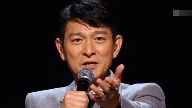 劉德華演唱會主持人直播道歉！