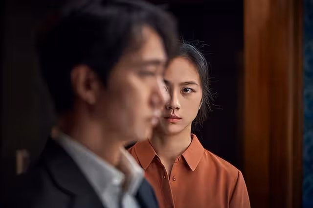 15年前她一脫成名,卻慘遭封殺、男友取消婚禮!如今還能翻身嗎?