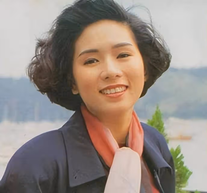 演員羅慧娟：周星馳一生的遺憾，嫁大16歲二婚富商，45歲患癌去世