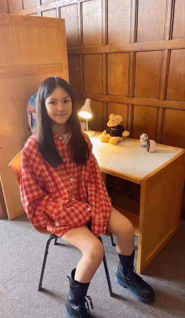 李湘曬出女兒開學的美照，王詩齡就讀於英國名校，年學費28萬