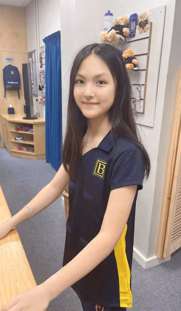 李湘曬出女兒開學的美照，王詩齡就讀於英國名校，年學費28萬