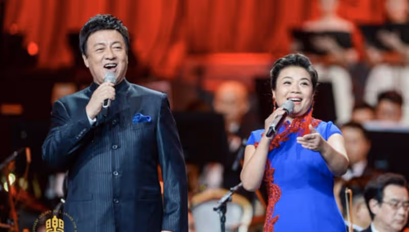歌唱家張也:跟初戀分手後,53歲還單身,有呂繼宏陪伴很幸福
