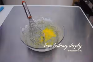 黑芝麻酸奶小蛋糕｜綿潤醇香