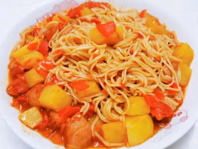 番茄土豆燜面