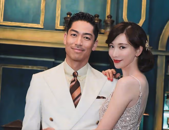 林志玲老公演出現場脫衣!一身腱子肉身材有料,林志玲曝婚姻現狀