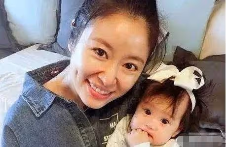 明星富養哪家強?大S女兒「名媛坐」不如林心如女兒一碗土豪湯