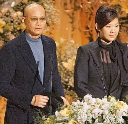 肥姐去世12年!被罵借妻上位的鄭少秋公開「當年離婚真相」 假髮40年「只為她摘過」