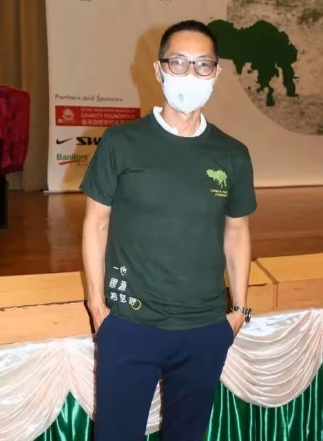 「岑日孝」鄧浩光為了家庭，他義無反顧地放棄演藝事業，退圈16年再現身，網友：期待復出