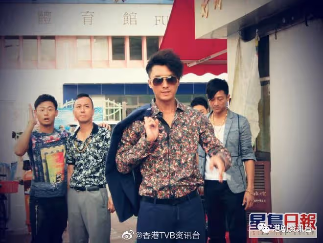 王浩信新造型味道不同?寸頭配花恤衫粉絲冧爆:有味道!