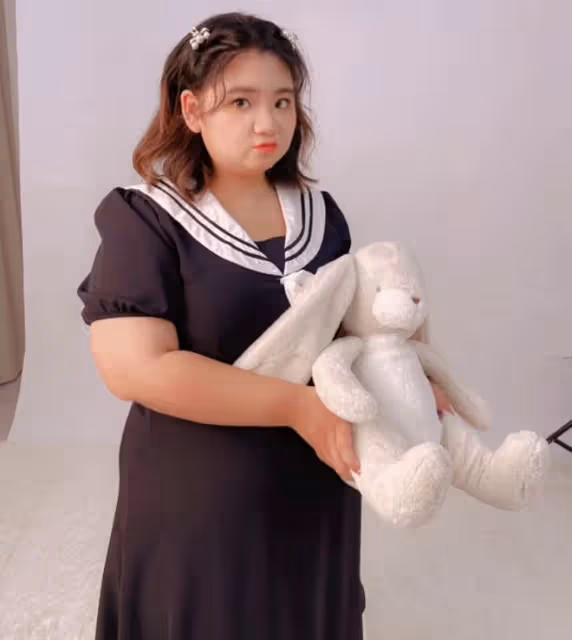 胡慧中女兒分手後罕露面!承認自己不漂亮,體重175斤正努力減肥