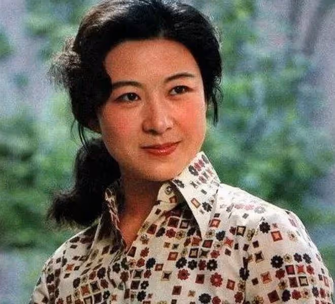 張澤群與田華張勇手等老藝術家聚會,劉曉慶羨慕不已,稱怎麼沒我