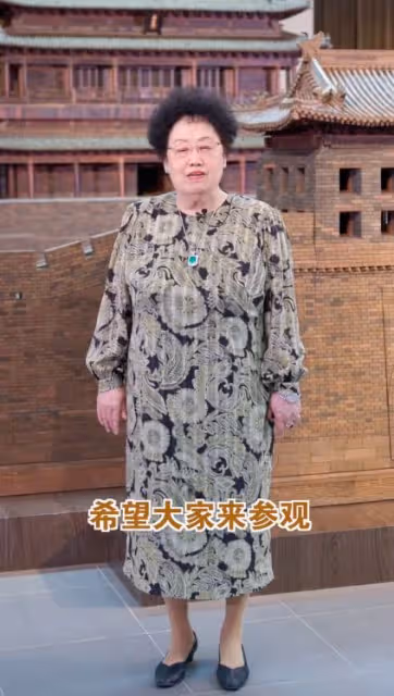 傾盡14年天價財力打造模擬城門,陳麗華堅持的一切,只因她的身份