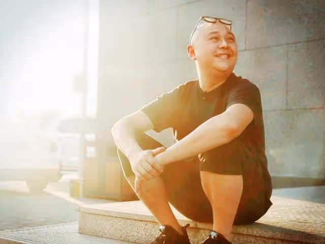 厲害!TVB知名主持直播帶貨1小時賺5百萬,多領域發展吸金力超強