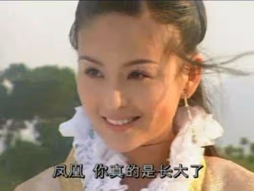 42歲戴嬌倩現身蒼蠅小館,自帶公筷吃小籠包,穿百元衣素顏無人識