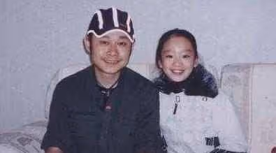 二婚嫁給刀郎,生下女兒40天後半夜逃跑,刀郎寫下了這首歌!