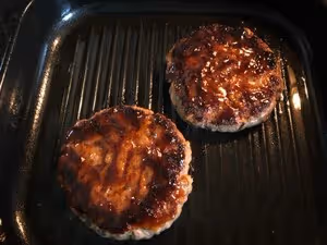 超級好吃賽過麥當勞的日式將軍漢堡
