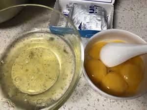 奶油奶酪紙杯蛋糕—消耗用剩的奶油奶酪