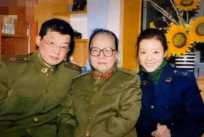 車曉的豪門情史:閃婚百億富豪後又閃離,自曝「從未後悔過」