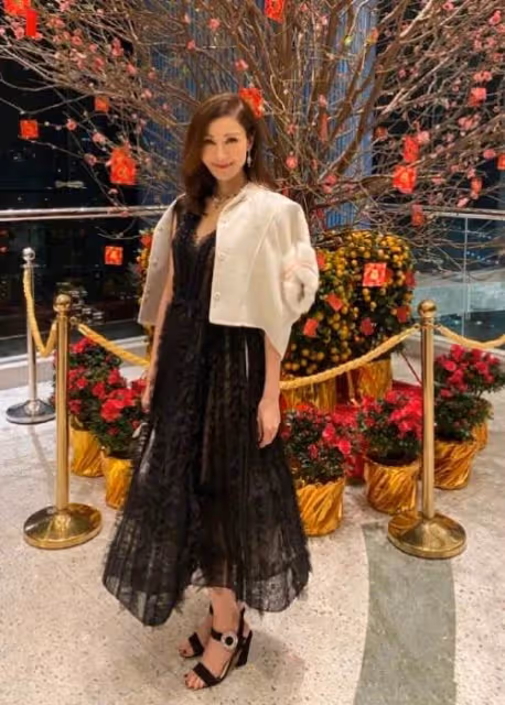 李嘉欣亮相變性感,增重7公斤上圍暴漲,腰快有鄭秀文2倍,網友:胖了反而更美了